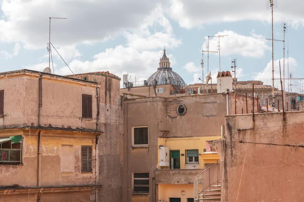 The New St. Peter's Little Stone Appartamento *